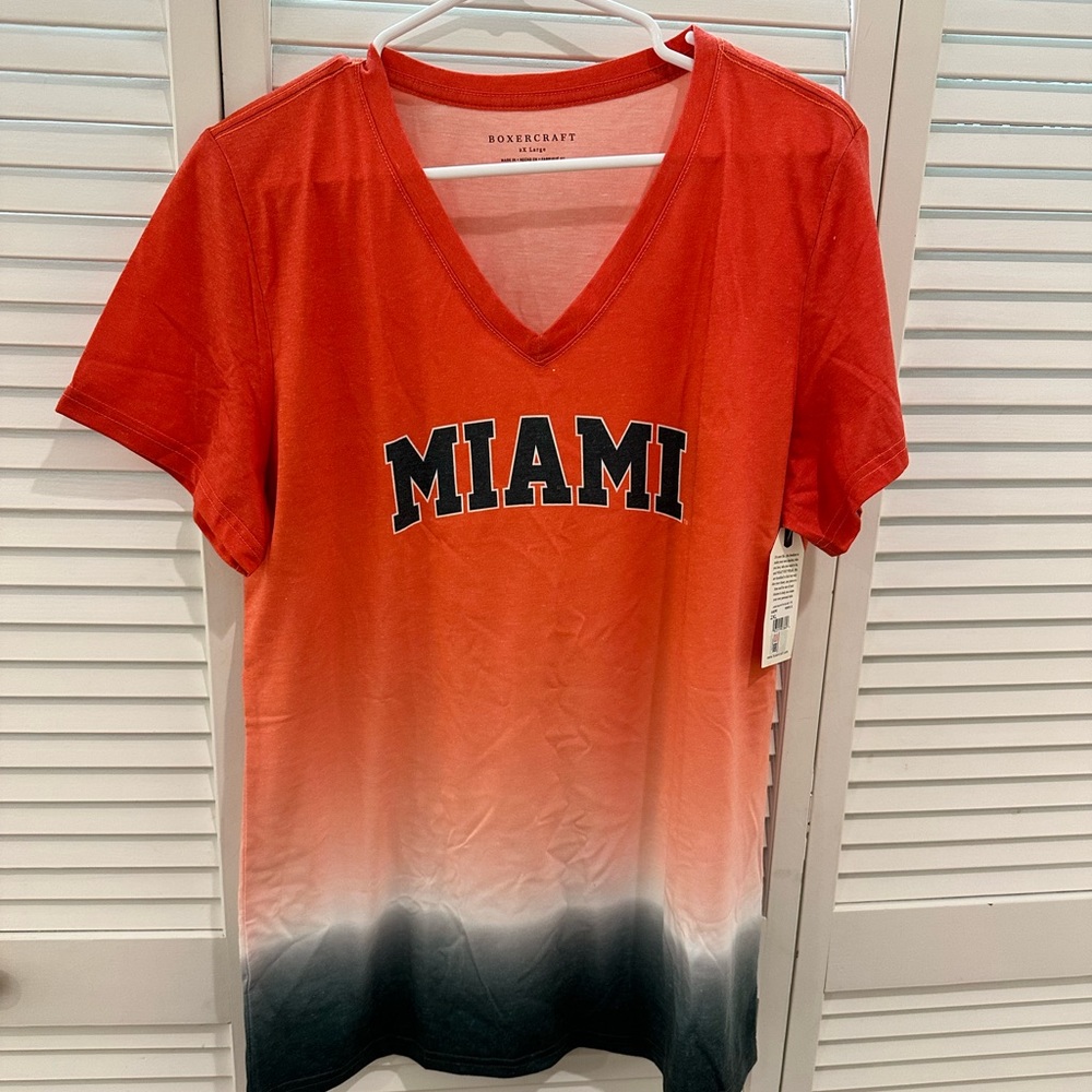 University of Miami NWT V-neck Hombre T-shirt